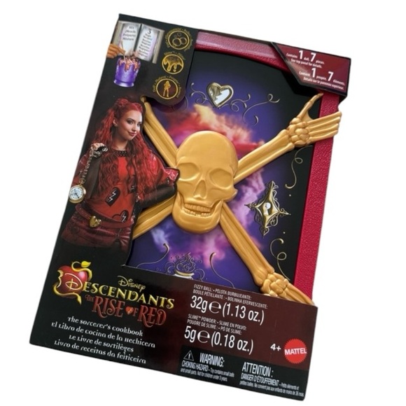 Disney Descendants: The Rise of Red Doll & Playset - The Sorcerer’s Cookbook Set - Picture 2 of 15